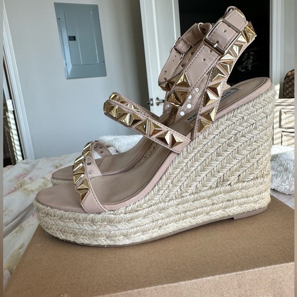 Sessions Tan Wedge - Picture 2 of 6